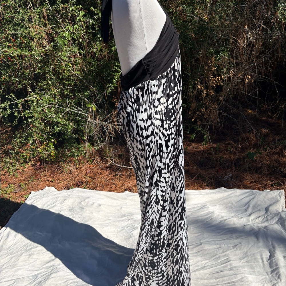 Kiwi Black and White Maxi Dress